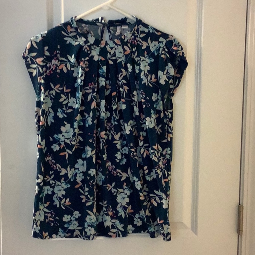 Medium blouse